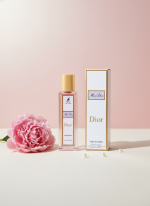 ادکلن میس دیور الحمبرا (Maison Alhambra) | عطر جیبی ۳۵ میل با رایحه گلی و خنک