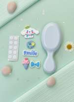 برس مو فانتزی مینی (DIY) طرح کرومی و کیتی | برس جیبی ۱۴ سانت با استیکر برجسته - تصویر 2