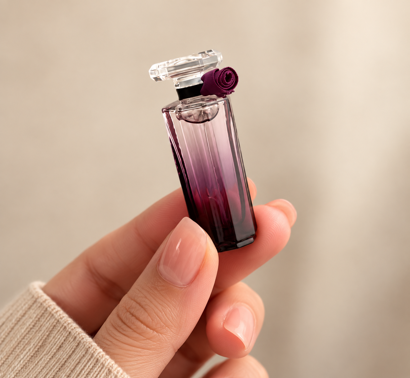 عطر جیبی زنانه رین هارد میدنایت رز عطر جیبی زنانه رین هارد میدنایت رز 5 میل - تصویر 1